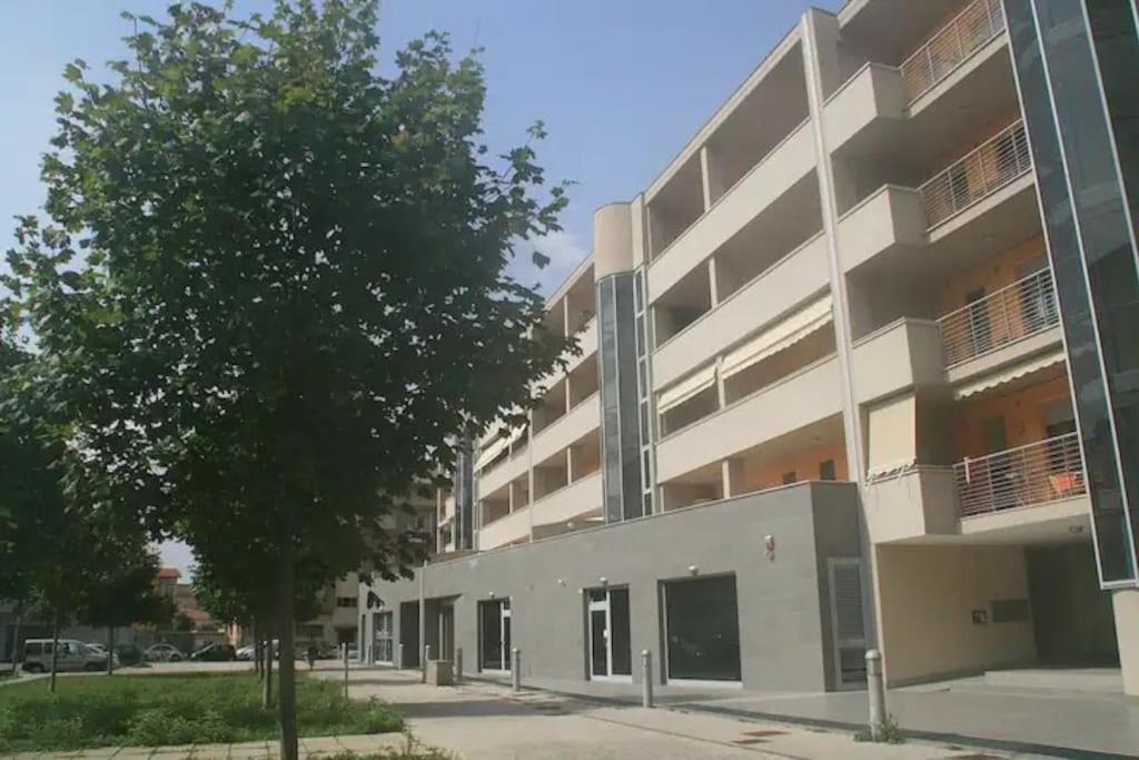 Casa Alpi 44 - Two Bedroom Flat With Huge Balcony Pescara Extérieur photo